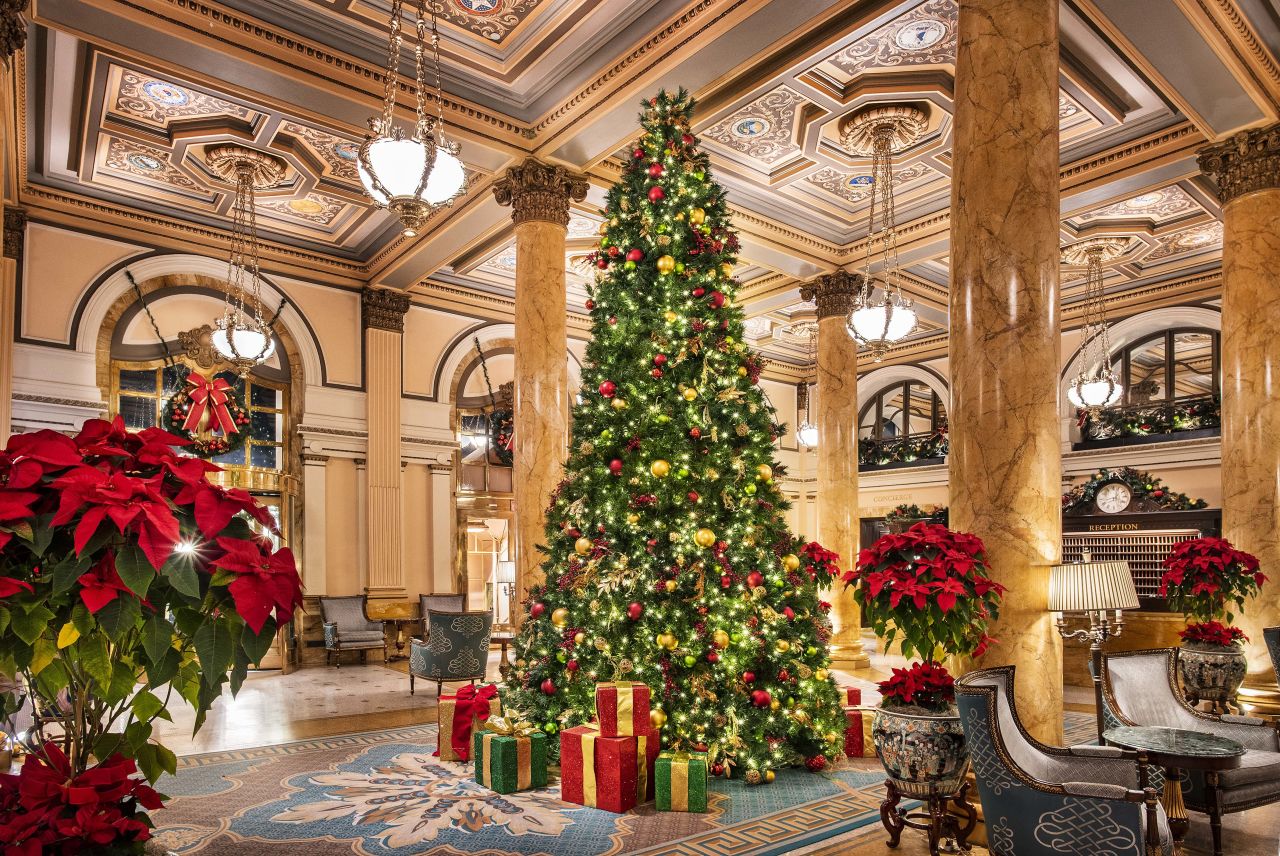 The Willard is hosting holiday choral performances every evening through December 23.