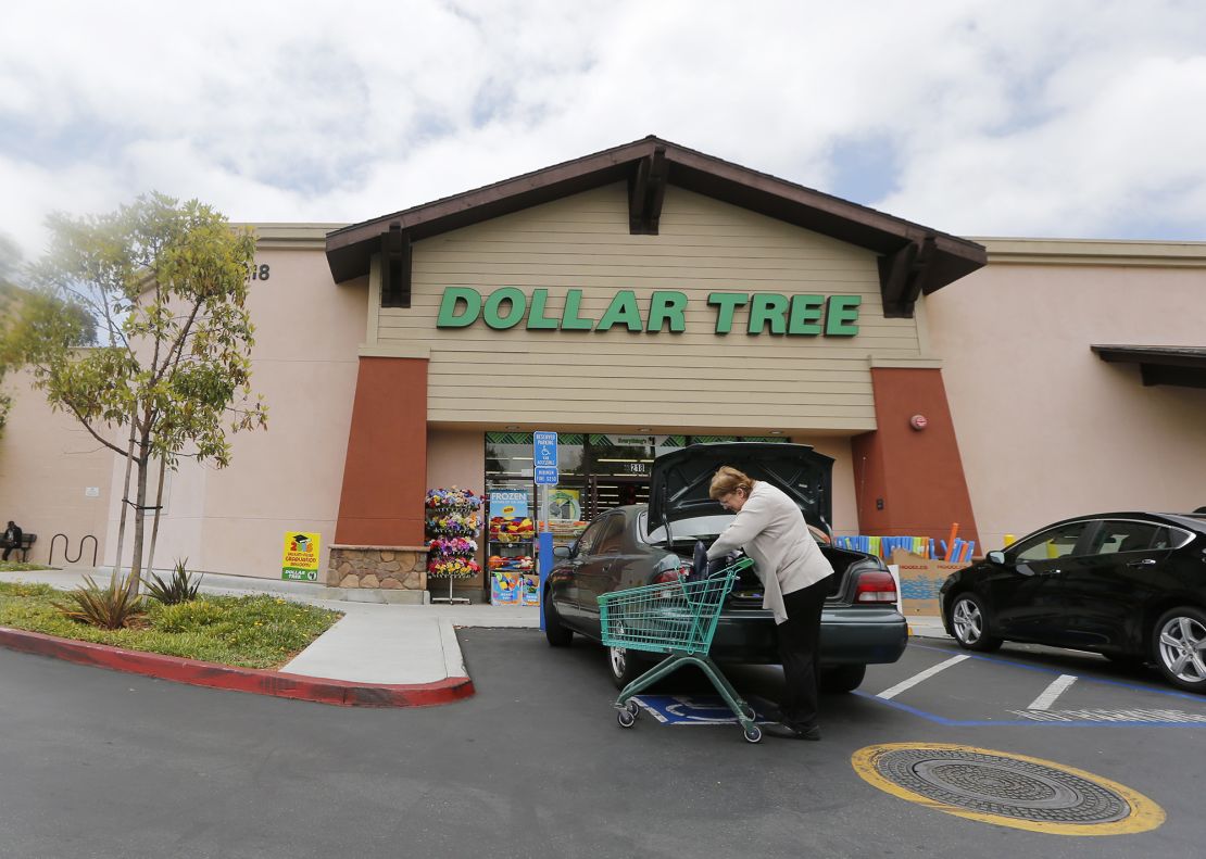 Dollar Tree and Dollar General Are Attracting Deal-Hunting Consumers