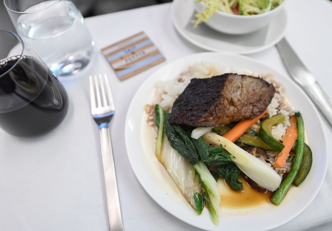Even fancier meals have their limitations once they're above the clouds. 
