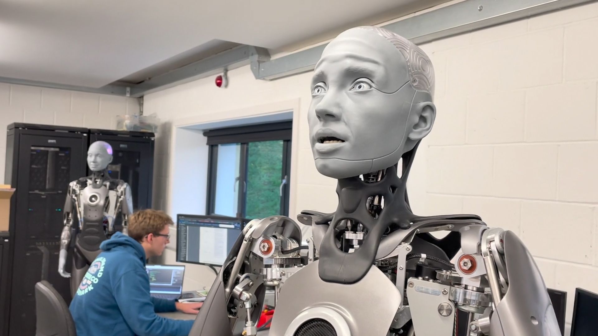 Preciso oriental Electrizar Watch: Humanoid robot Ameca shows off life-like facial expressions | CNN  Business