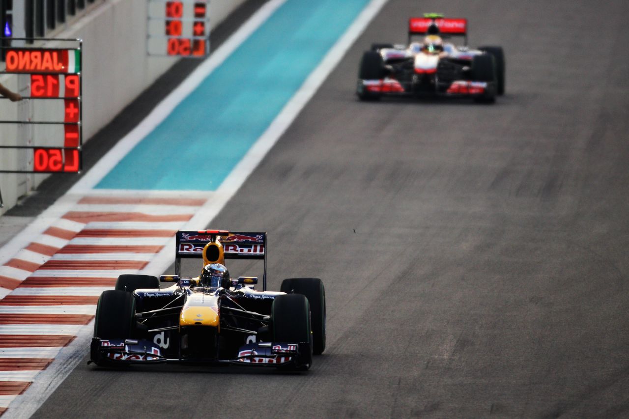 <strong>2010: </strong>Sebastian Vettel (L) beat Fernando Alonso to the title in Abu Dhabi in a finale that began with four drivers eligible for victory. Alonso only needed a fourth place finish to take the title, but finished seventh.