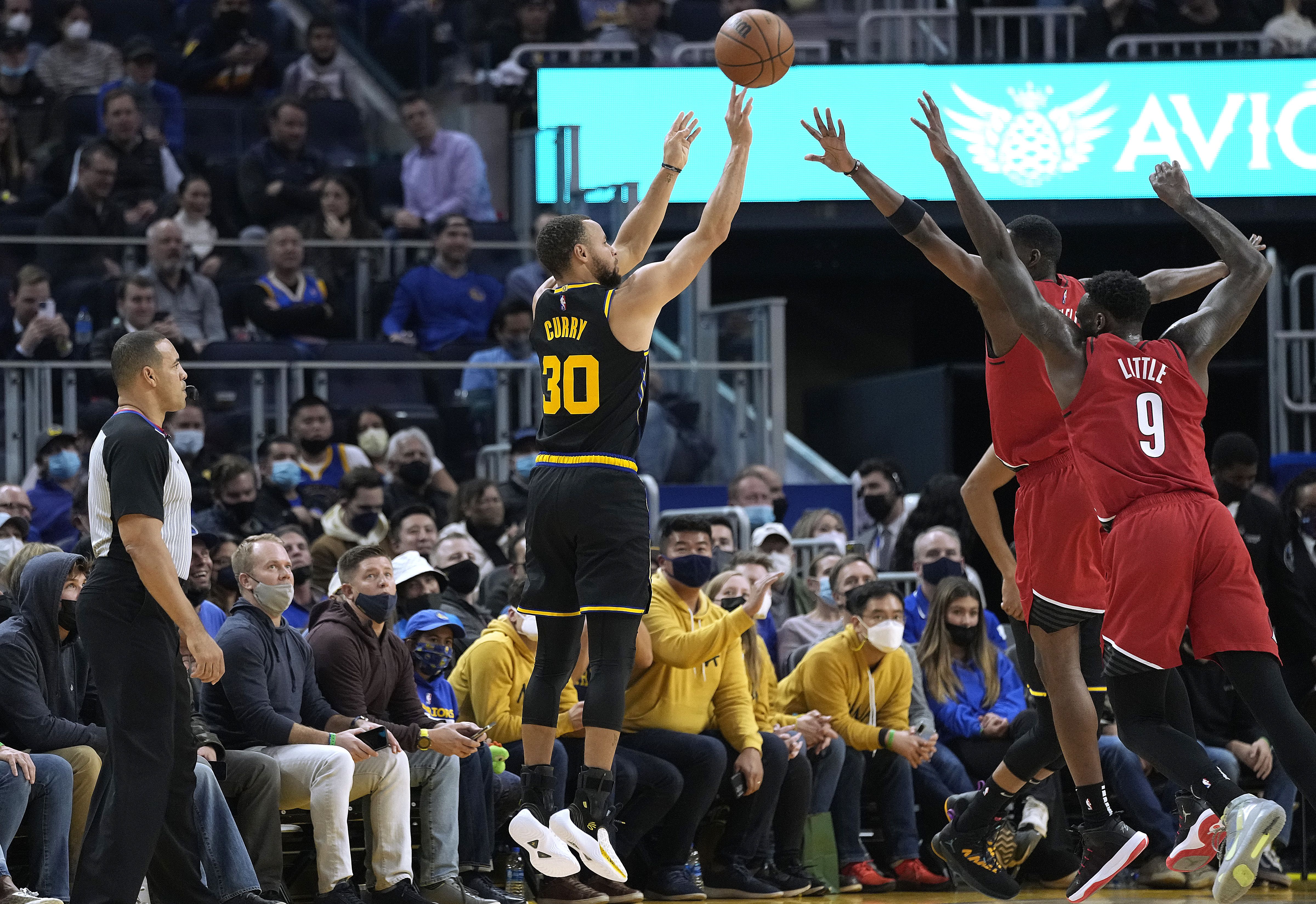 Stephen Curry Player Props: Three-Pointer Props and Odds vs. the Trail  Blazers - Sunday, December 17, 2023 - Bleacher Nation
