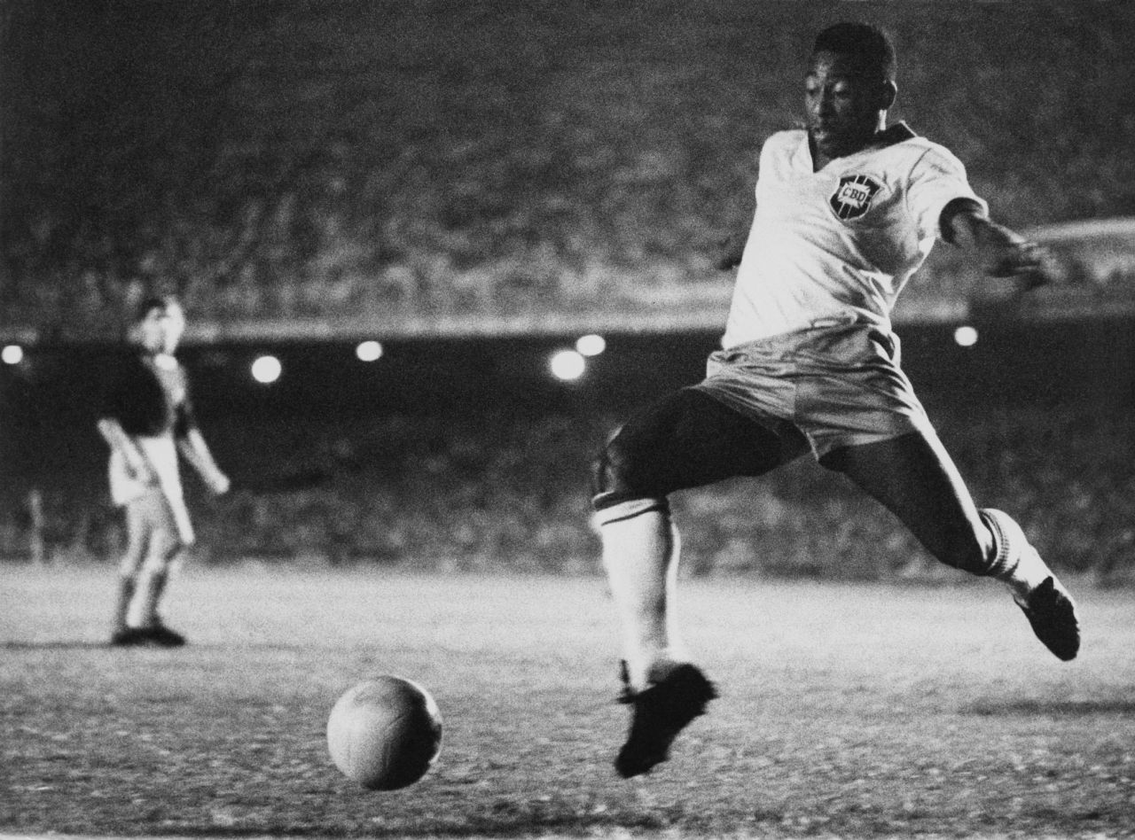 Pelé was conscionable  16 years aged  erstwhile   helium  made his debut for Brazil's nationalist  team. It was little  than a twelvemonth  aft  helium  started playing professionally with Brazilian nine  Santos successful  1956.