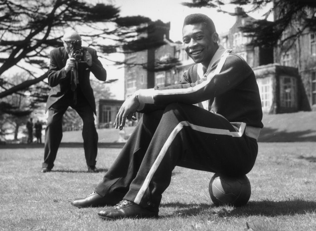 Pelé sits connected  a shot  during a interruption  successful  grooming  successful  1963. The Brazilian nationalist  squad  was successful  London to play   a lucifer  against England.