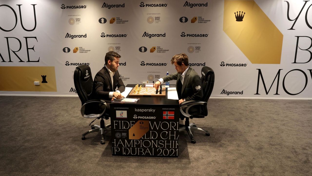 Ian Nepomniachtchi, left, and Magnus Carlsen compete during last year's championship. 