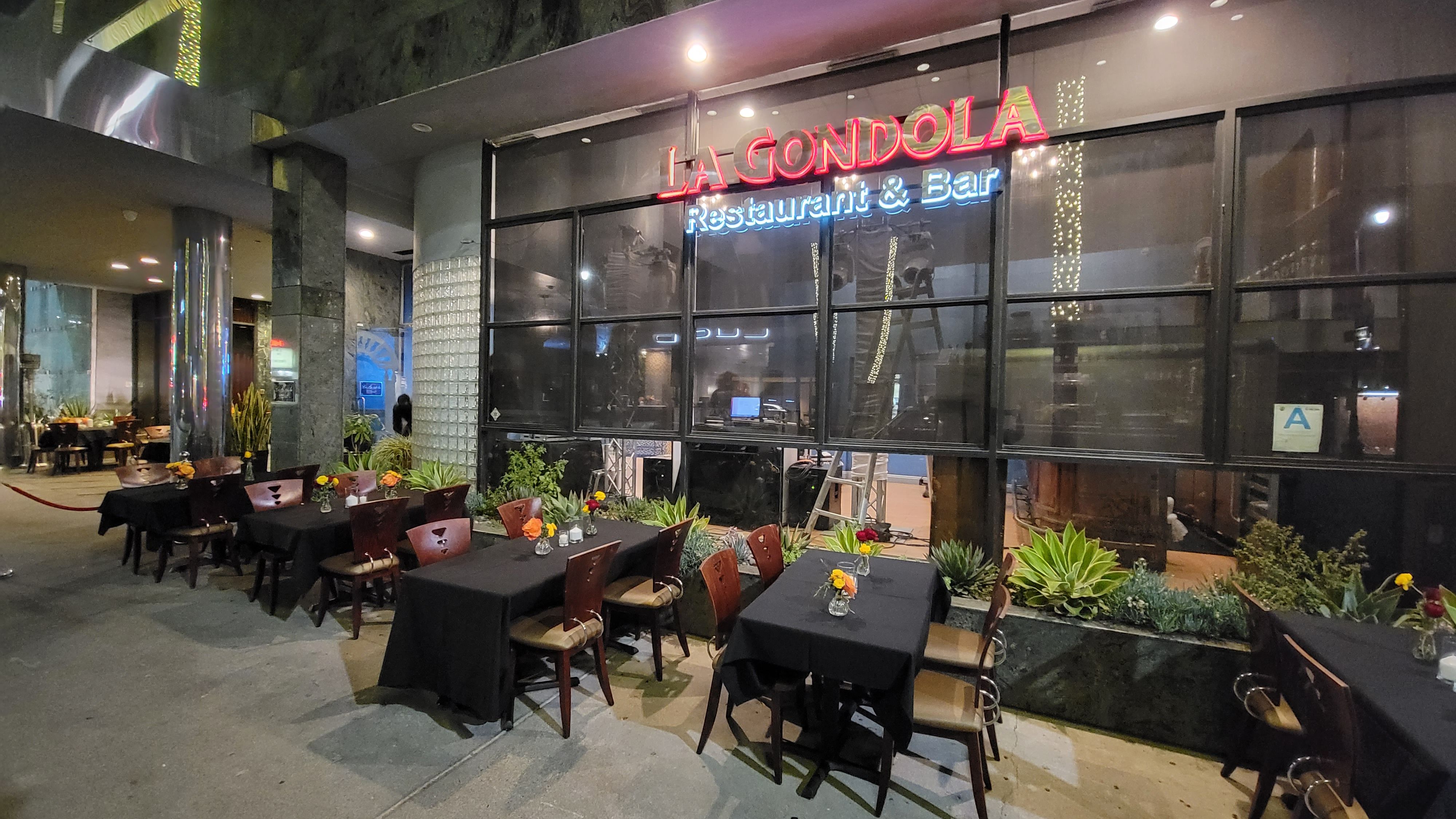 La Gondola is a kosher Italian restaurant in Beverly Hills that has been open for almost 30 years.