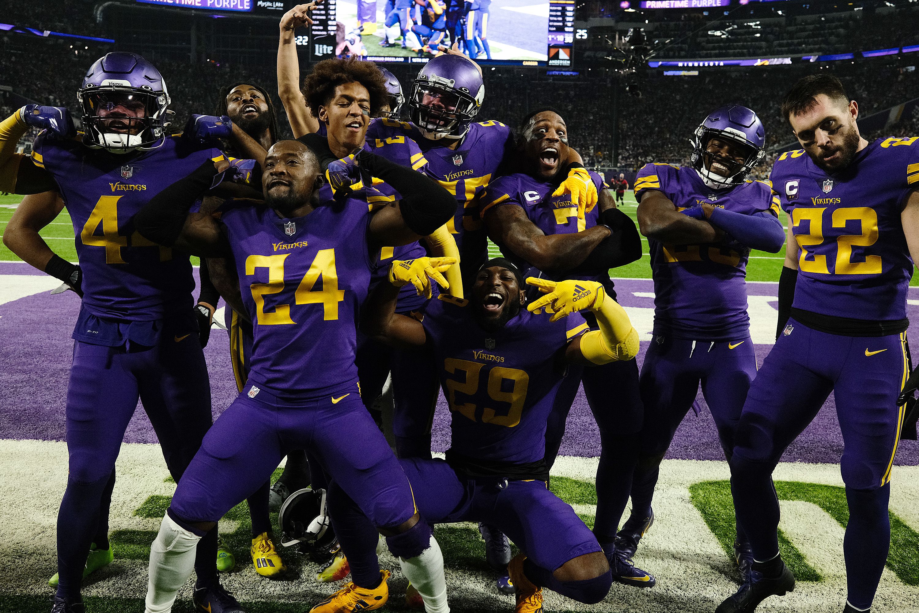 Minnesota Vikings Primetime Purple Uniforms –