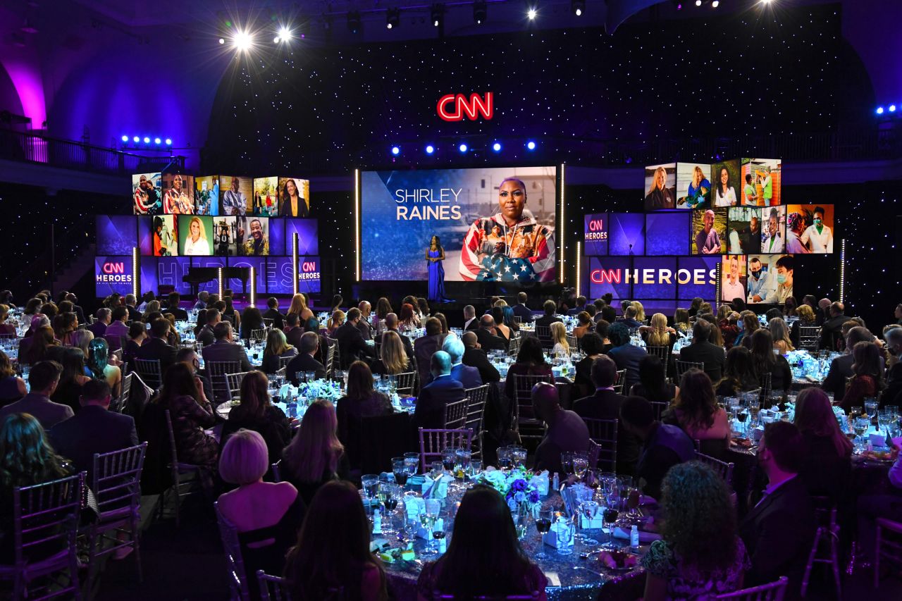 Niecy Nash speaks onstage prior to presenting CNN Hero Shirley Raines her award.