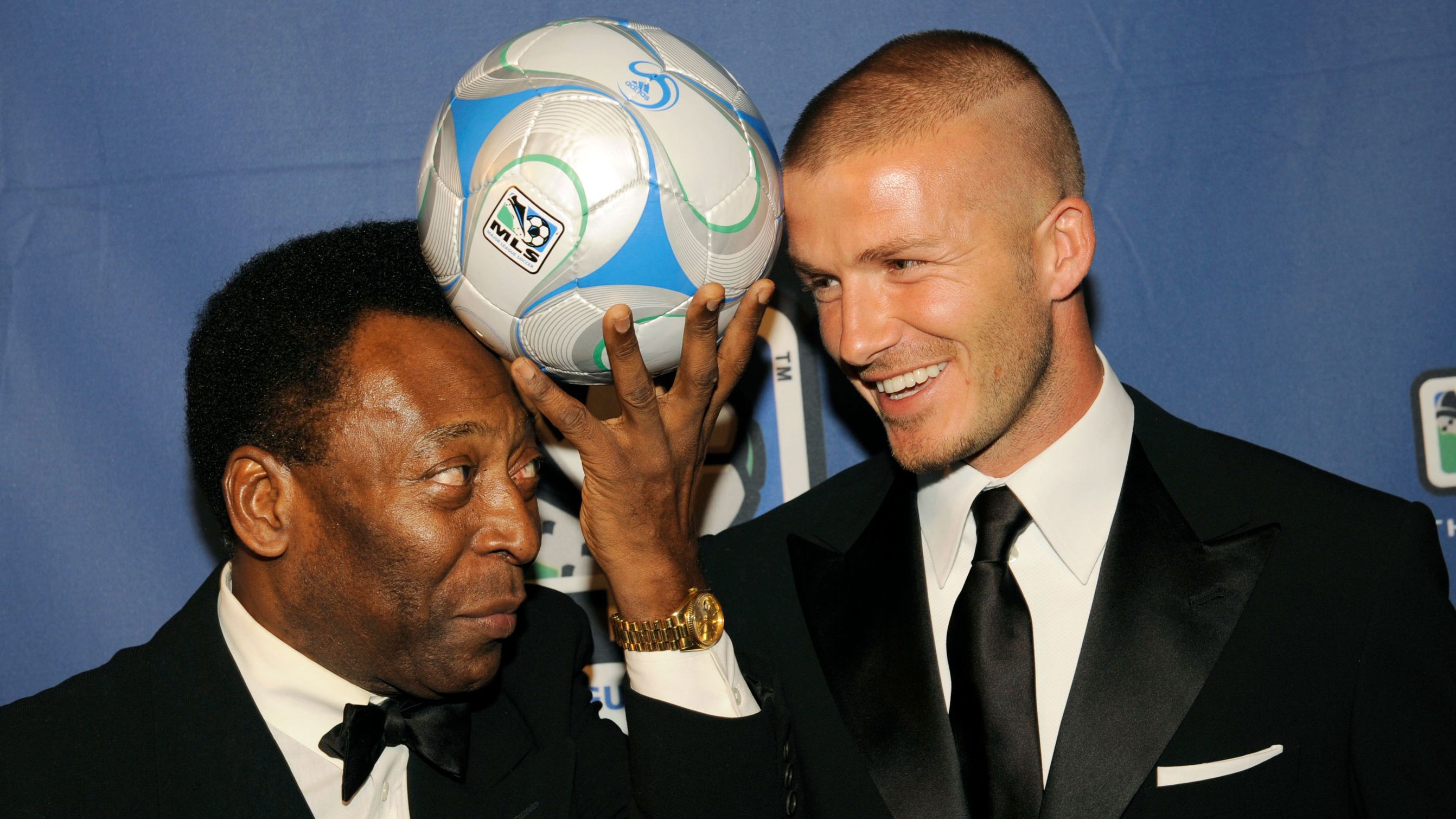 Pelé and English soccer star David Beckham attend a gala benefit celebrating soccer in the United States in 2008.