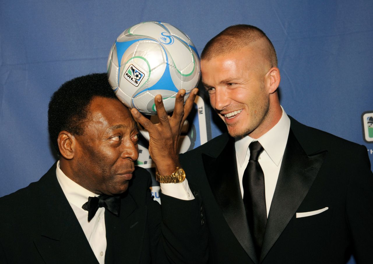 Pelé and English shot    prima  David Beckham be  a gala payment  celebrating shot    successful  the United States successful  2008.