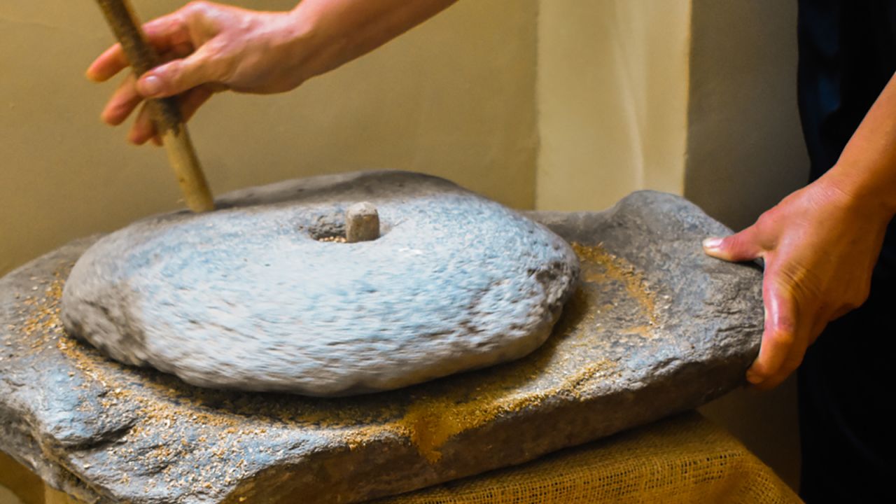 Svanuri marili (Svan salt) is milled from scratch using multiple spices. 