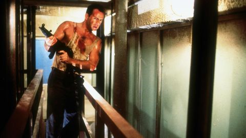 Editorial use only. No book cover usage.
Mandatory Credit: Photo by Peter Sorel/20th Century Fox/Kobal/Shutterstock (5884604t)
Bruce Willis
Die Hard - 1988
Director: John,, McTiernan
20th Century Fox
USA
Scene Still
Action/Adventure
Piège de cristal