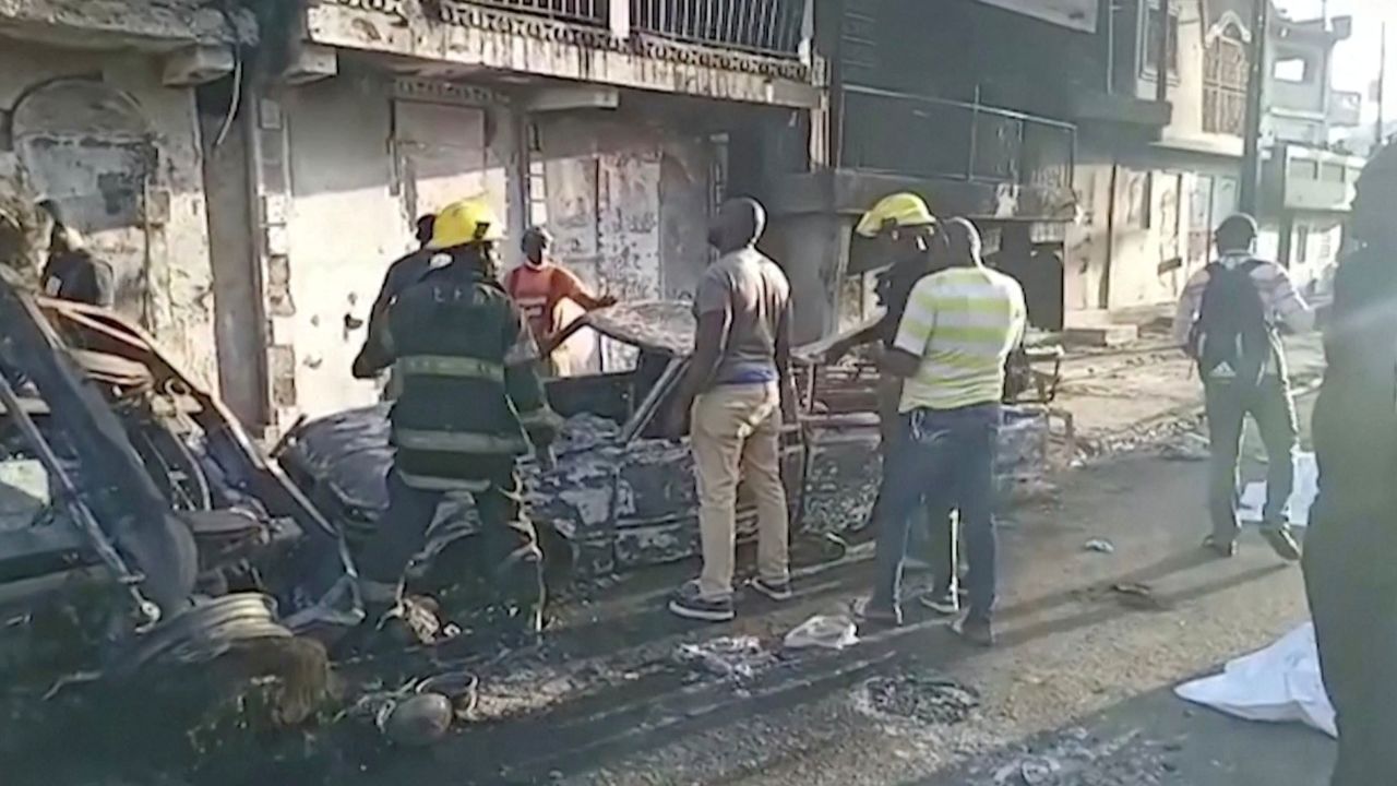 01 haiti explosion 1214