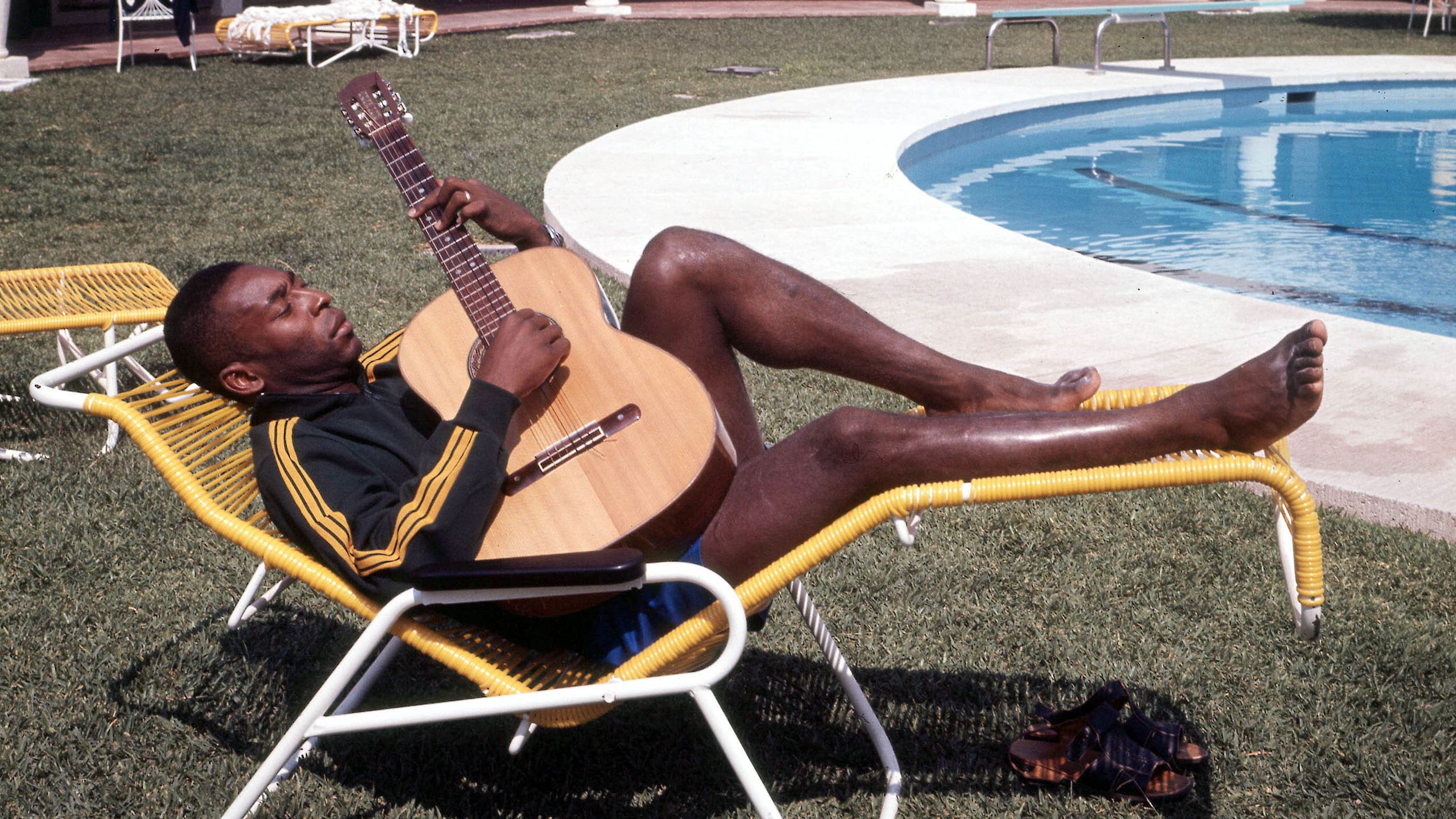 Pelé relaxes by a hotel swimming pool while in Mexico for the 1970 World Cup.