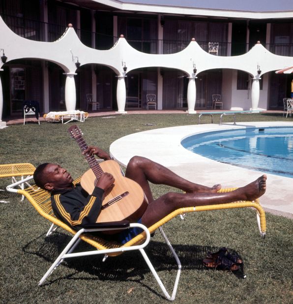 Pelé relaxes by a hotel swimming pool while in Mexico for the 1970 World Cup.