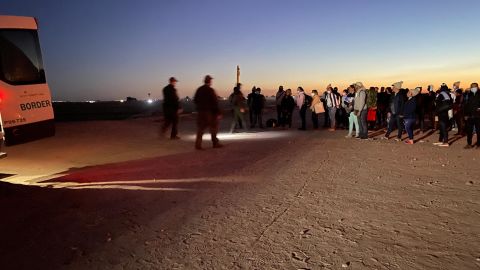 This group of migrants lined up themselves to speed up the process of apprehension. They have been waiting for this moment in order to seek asylum in the US.