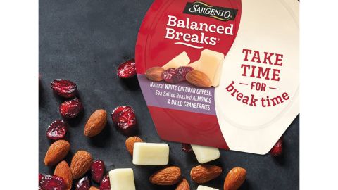 Sargento Balanced Breaks Natural White Cheddar Cheese, Sea Salt Roasted Almonds and Dried Cranberries 