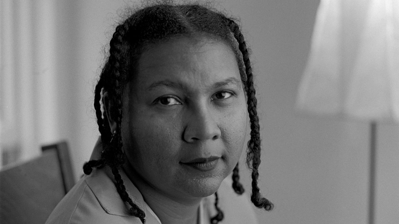 Opinion How Bell Hooks Got Me Through A Tumultuous Year Of My Life Cnn