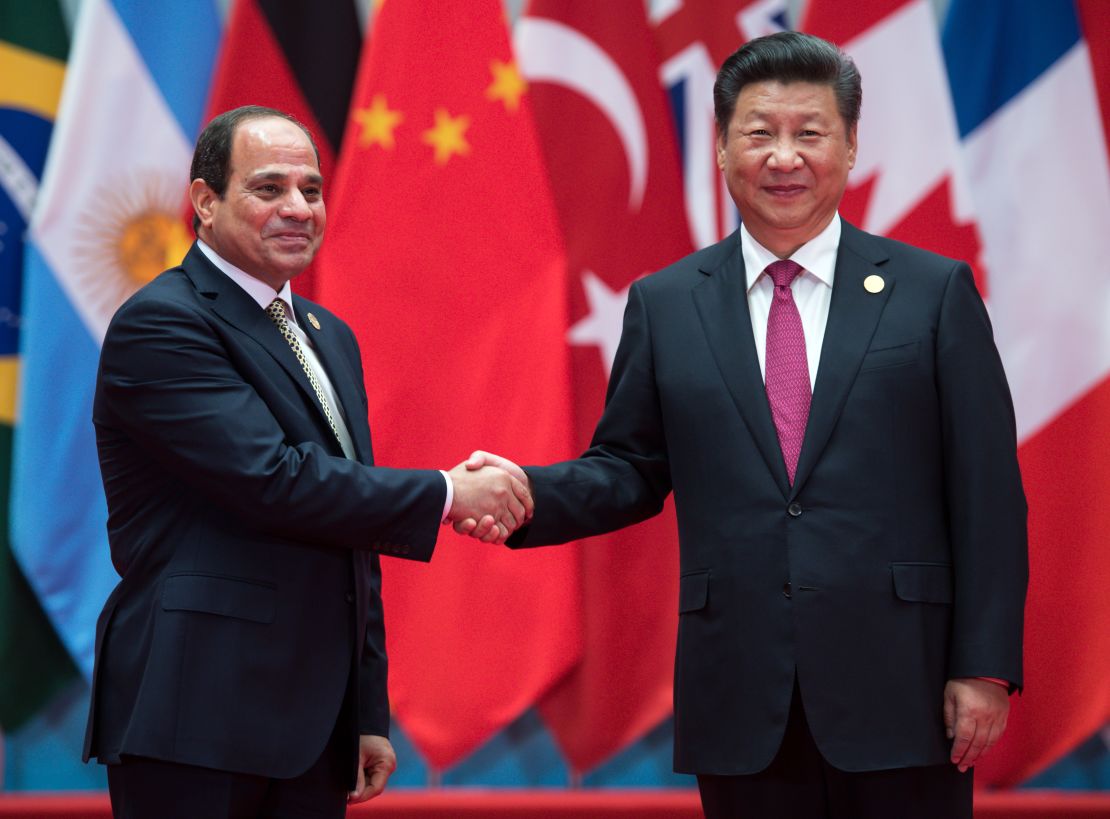 Egyptian President Abdel Fattah al-Sisi being welcomed by Chinese President Xi Jinping at the G20 summit in Hangzhou, China, 4 September 2016. 