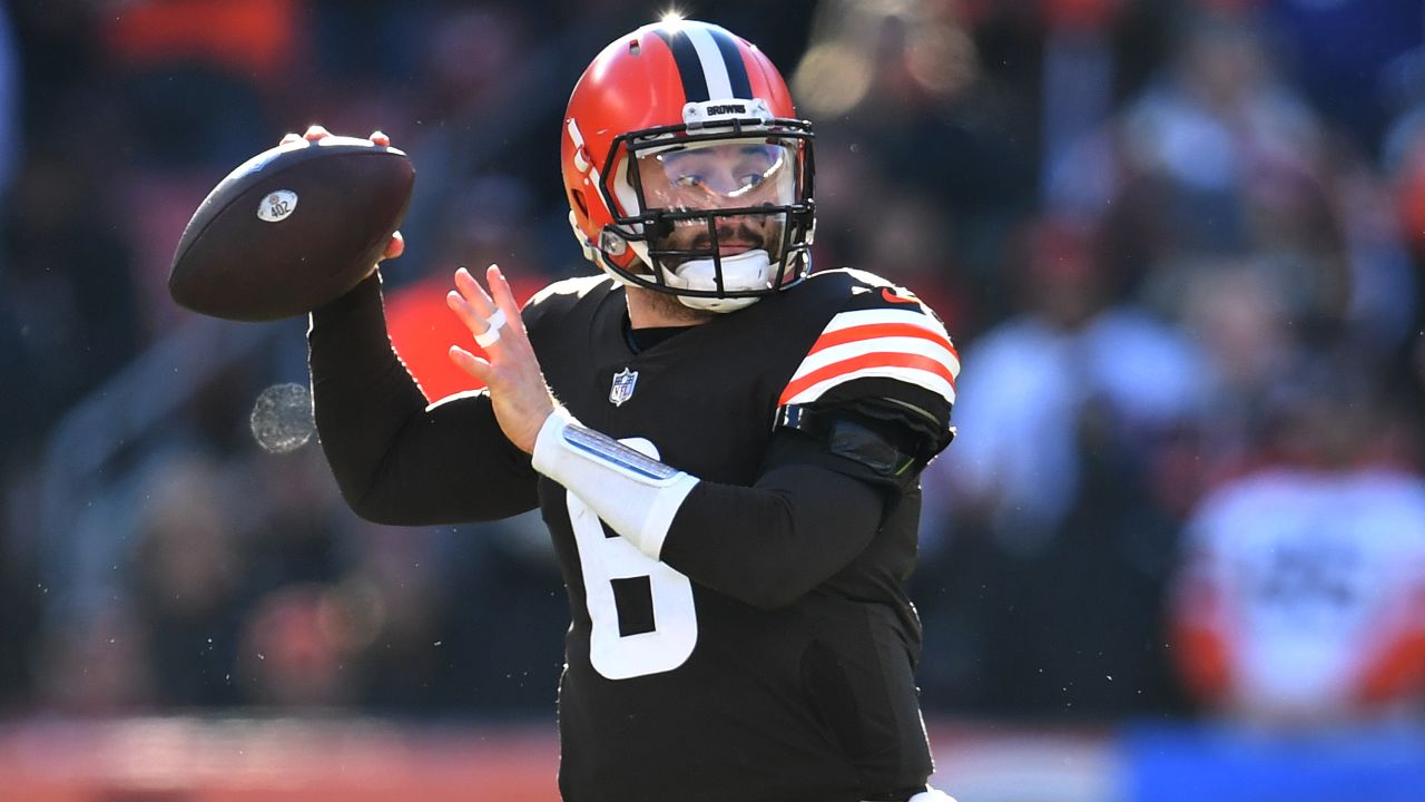 Baker Mayfield passing against the Baltimore Ravens on December 12, 2021 in Cleveland. 