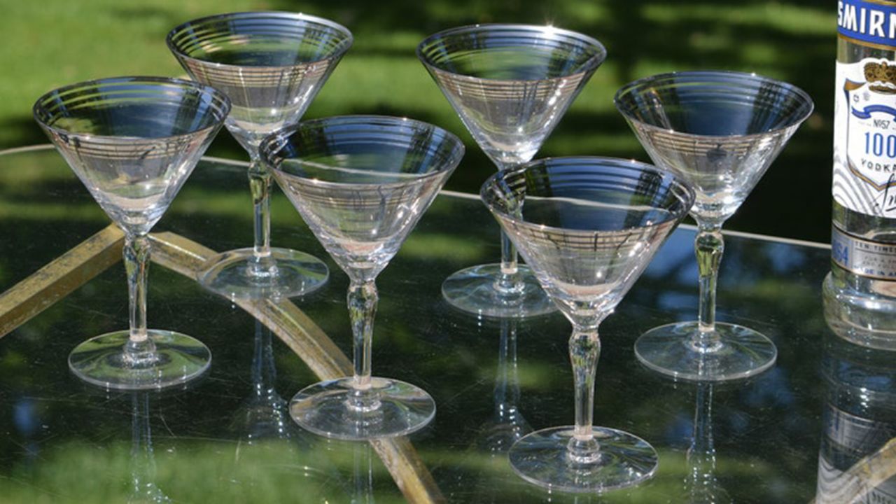 AntiqueVintageFind Set of 5 Vintage Martini Glasses