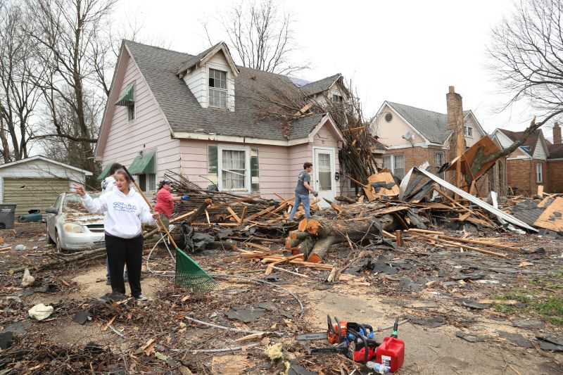 Tornado Outbreak Fallout: For Many In Rural Kentucky, Their Christmas ...