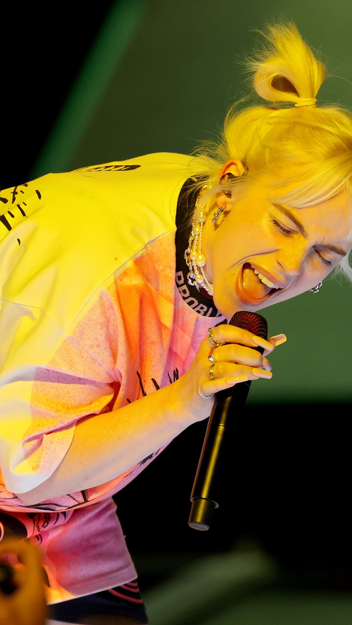 After Billie Eilish talks about porn, experts urge parents and kids to have  straight talk about sex | CNN