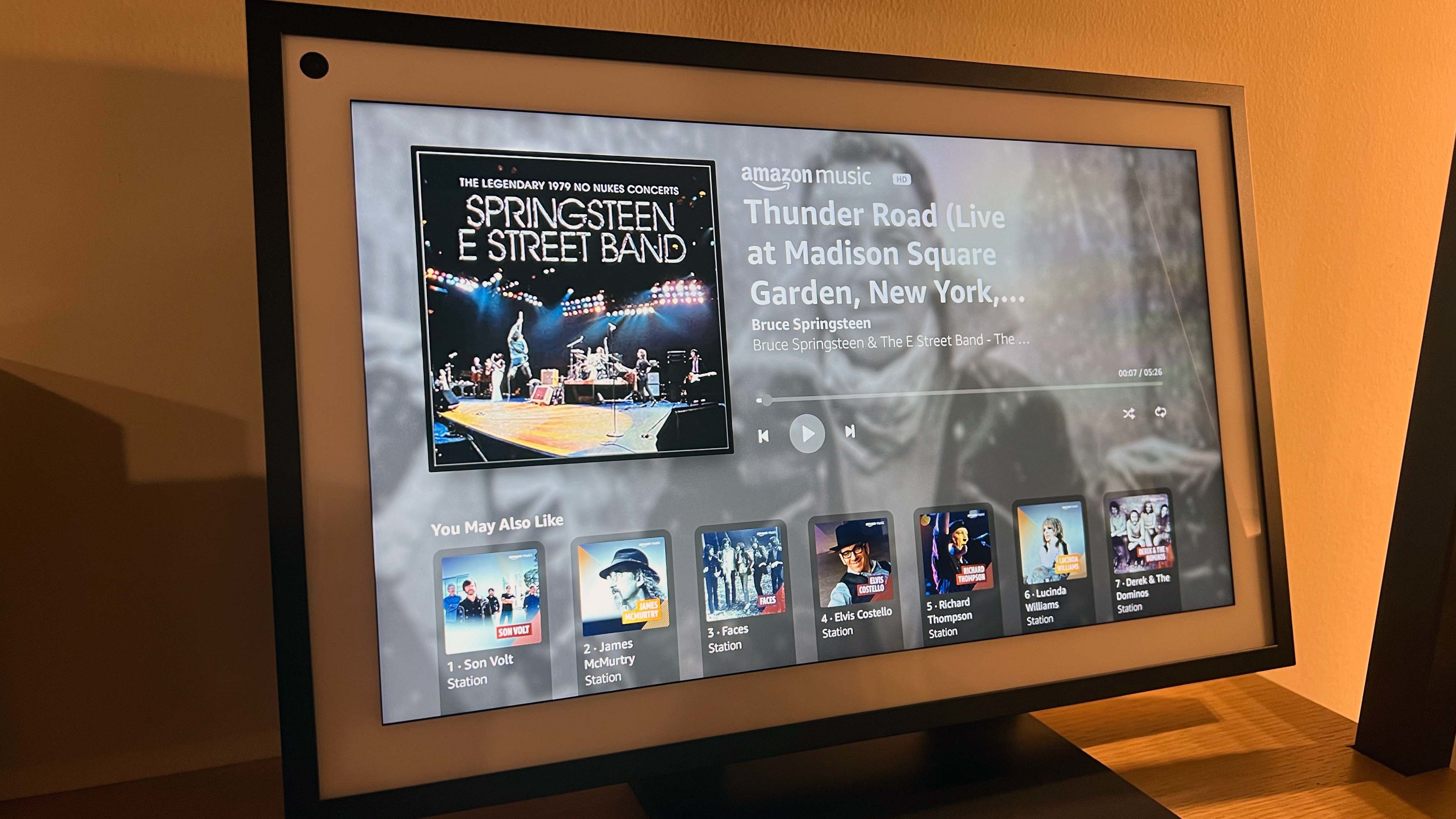 Echo Show 10 review: informative and easy to use