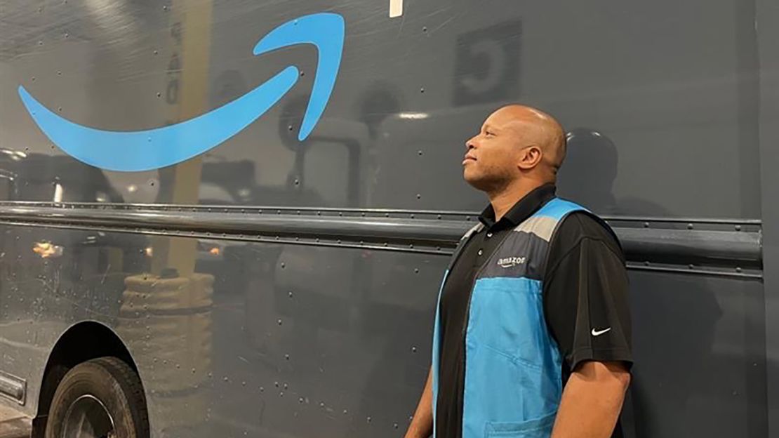 Amazon DSP owner Sebastian Festa said that most of his drivers prefer later shifts because they can sleep later and encounter less traffic while driving. 