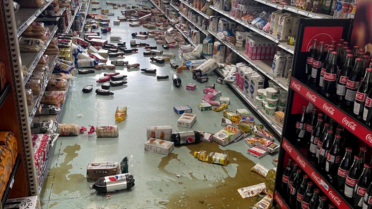A huge cleanup is underway at a small grocery store in Ferndale, California, just north of the 6.2 magnitude earthquakeís epicenter.