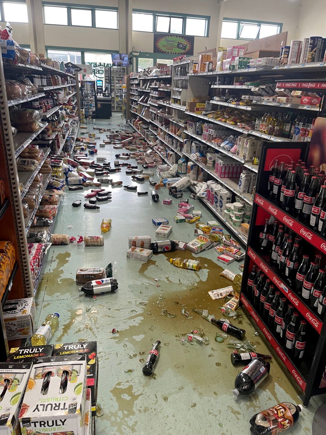 A huge cleanup is underway at a small grocery store in Ferndale, California, just north of the 6.2 magnitude earthquakeís epicenter.