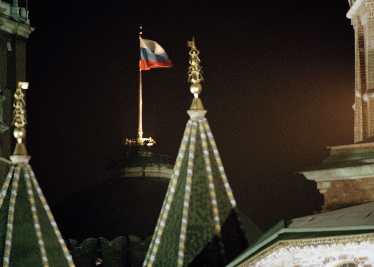 The Russian flag flies over the Kremlin shortly after Gorbachev resigned. The red Communist flag bearing the gold hammer and sickle emblem that fluttered over the Kremlin came down in a final act that underscored the fall of the Soviet Union -- and the end of the Cold War.