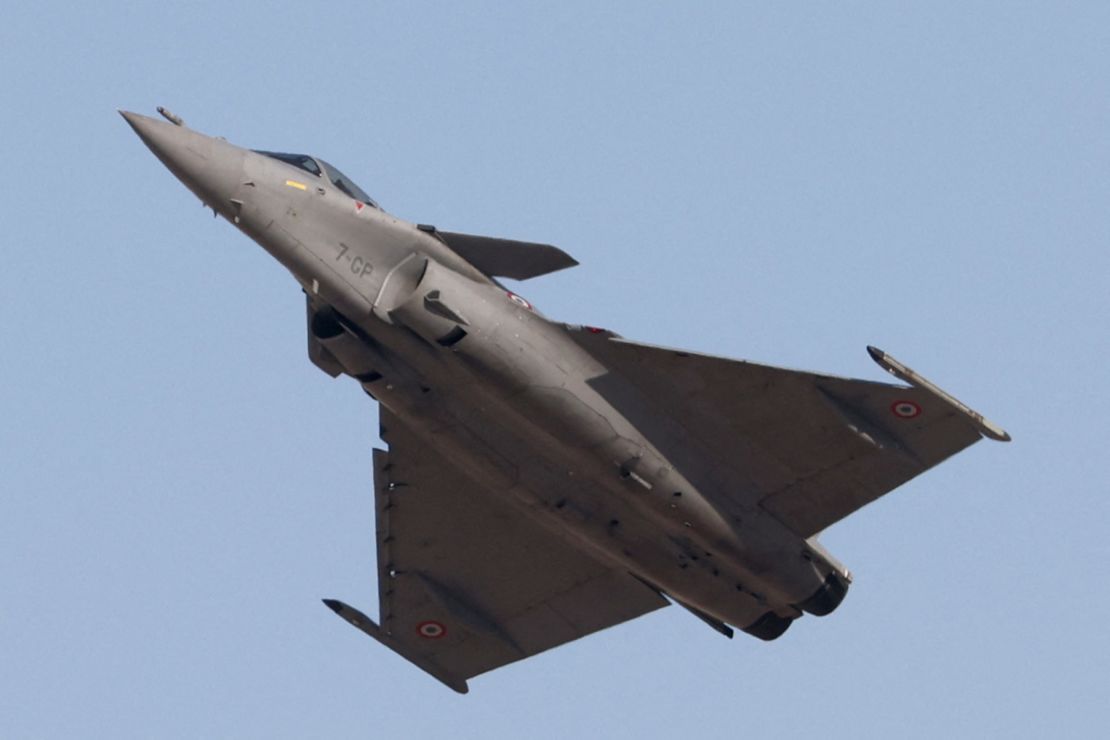 France has sealed a deal to sell dozens of Rafale fighter jets to the United Arab Emirates, just as a US arms sale has been put on hold. 