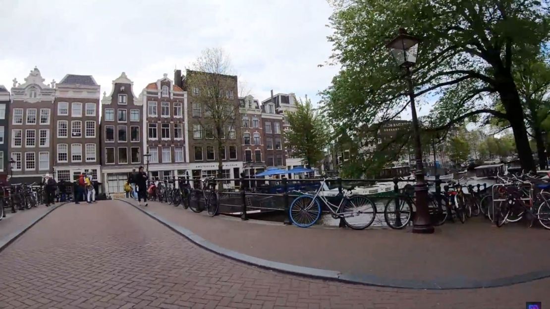 Amsterdam: Cruising past canals.