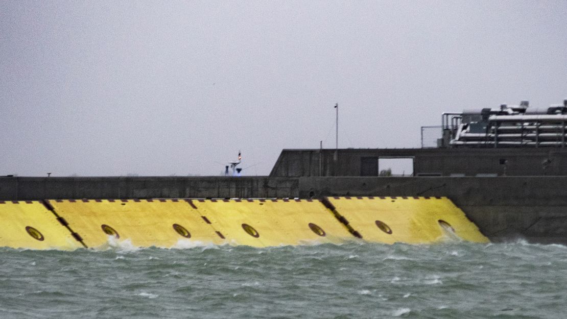 The barriers raised for the first time in bad weather on October 3, 2020.