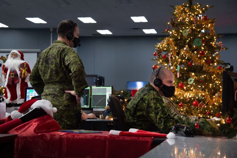 NORAD Is Tracking Santa Around The World On Christmas Eve | CNN