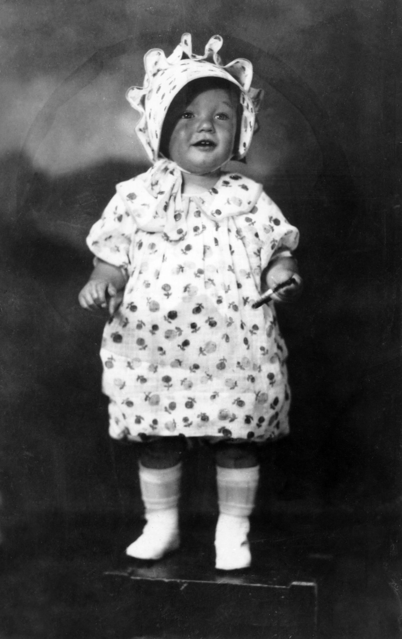 Norma Jeane Mortenson, who later changed her name to Marilyn Monroe, was born in 1926 in Los Angeles.
