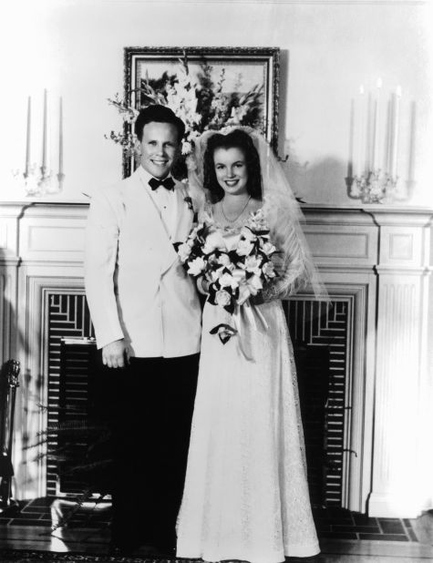 When Monroe was 16 years old, she married her neighbor, Jim Dougherty, who she barely knew. The marriage lasted four year.<br />The marriage was the idea of her foster mother, Grace McKee. 