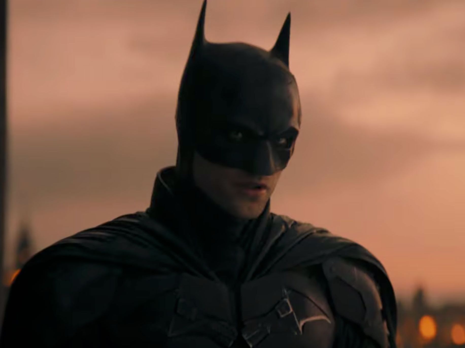 The Batman' flies high with its dark and serious Dark Knight, but hangs  around too long | CNN