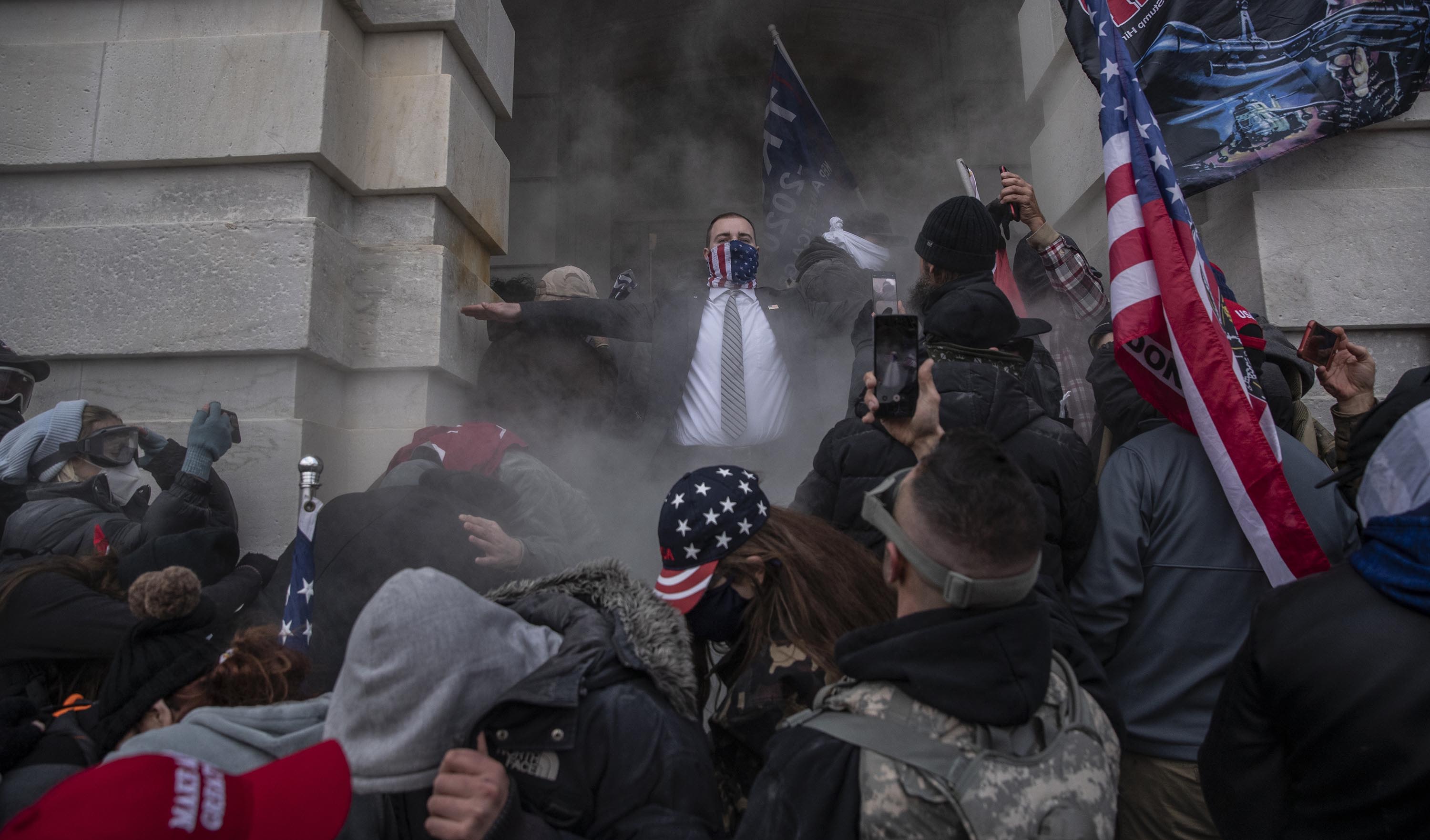 american riot crowd