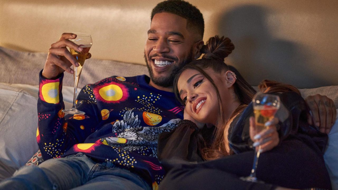 Scott Mescudi (Kid Cudi) and Ariana Grande, in a scene from "Don't Look Up" (2021). 