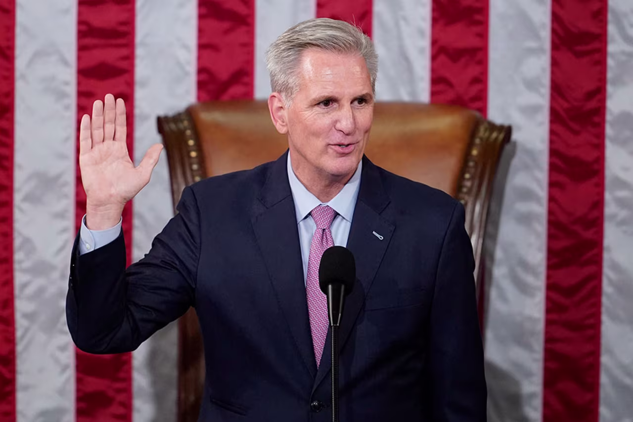Dean of the House Rep. Hal Rogers swears in McCarthy as House Speaker,
