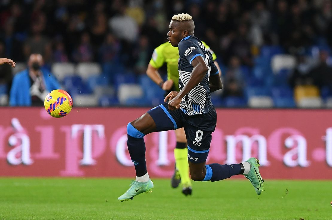 Victor Osimhen of SSC Napoli controls the ball during the Serie A match agaisnt Hellas Verona FC at the Stadio Diego Armando Maradona on November 07, 2021 in Naples, Italy.