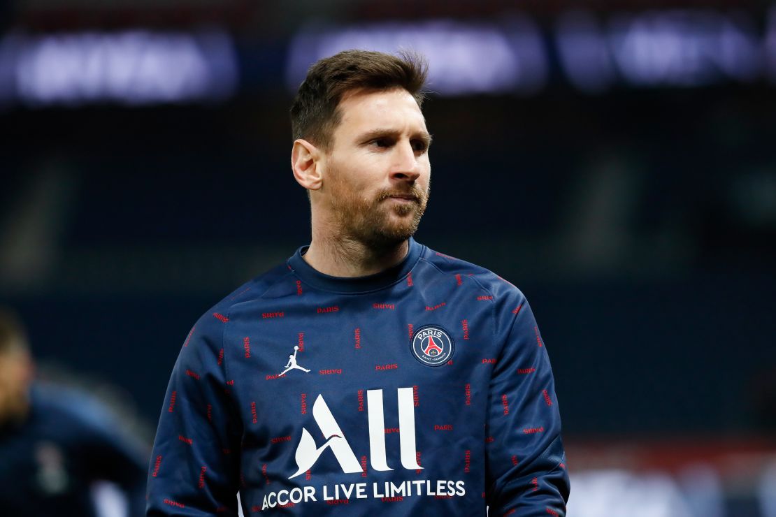Lionel Messi warms up before PSG's Ligue 1 match against AS Monaco at the Parc des Princes on December 12, 2021 in Paris, France. 