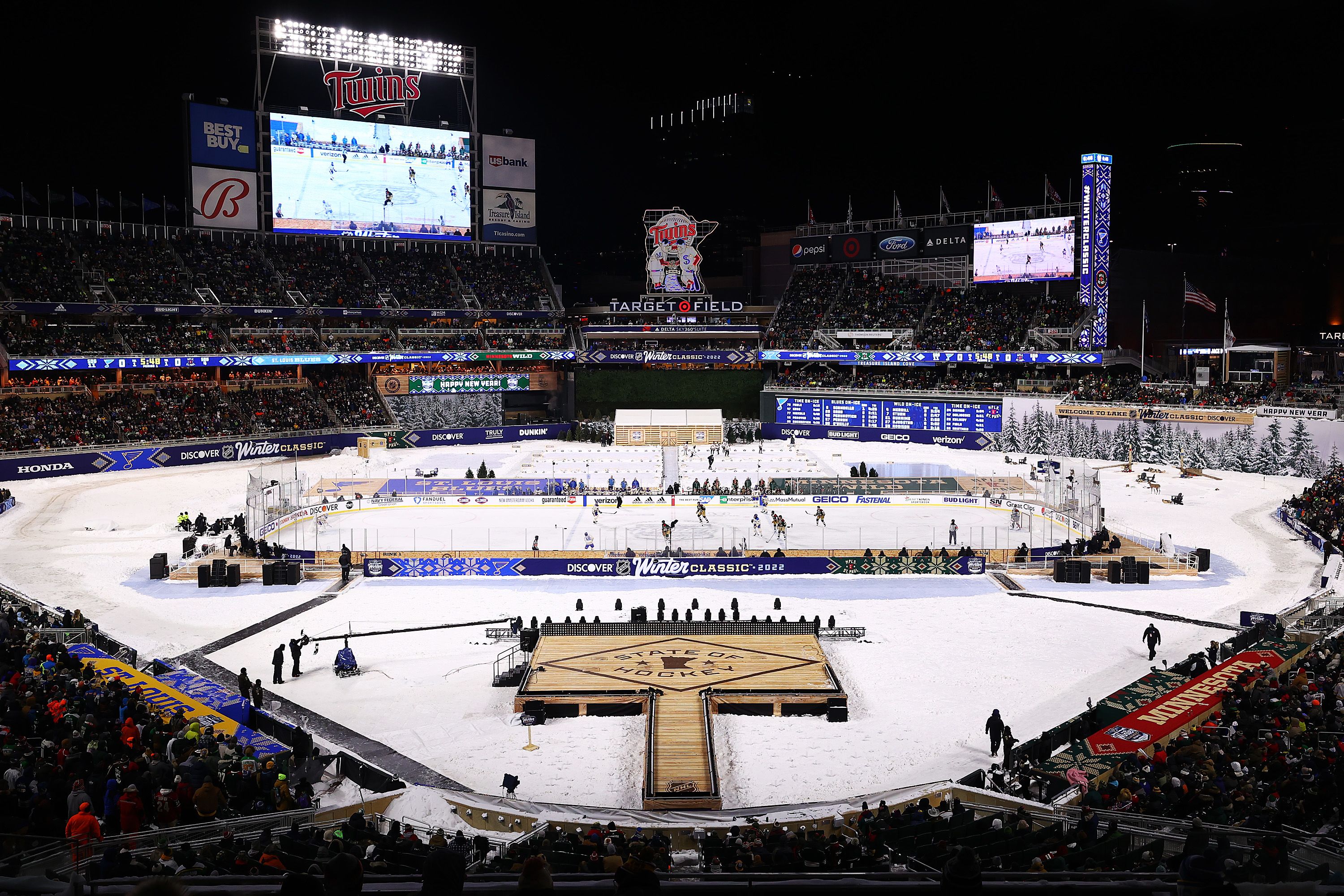 Blues defeat Wild 6-4 in 2022 Winter Classic, coldest game in NHL history