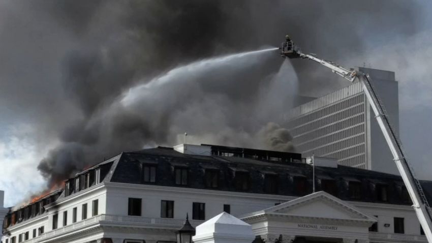 South Africa parliament fire reignites vpx