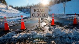 STAFFORD COUNTY, VIRGINIA - JANUARY 04: The entrance ramp to I-95 is closed after a winter storm dumped a foot of snow on the area overnight on January 04, 2022 near Fredericksburg in Stafford County, Virginia. A winter storm with record snowfall slammed into the Mid-Atlantic states, stranding thousands of motorists overnight on 50 miles of I-95 in Virginia.  (Photo by Chip Somodevilla/Getty Images)