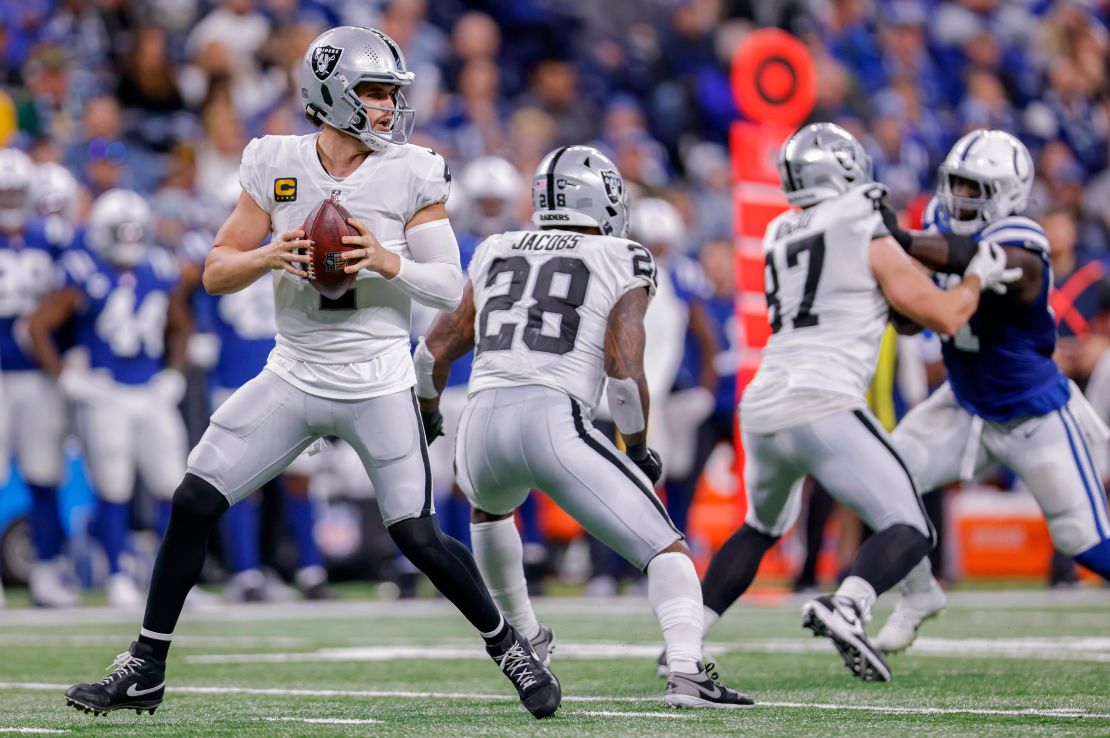 Carr prepares to throw against the Indianapolis Colts.