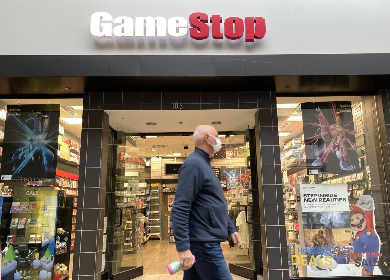 GameStop Shares Jump 20% On Report It Will Launch NFT Marketplace | CNN ...