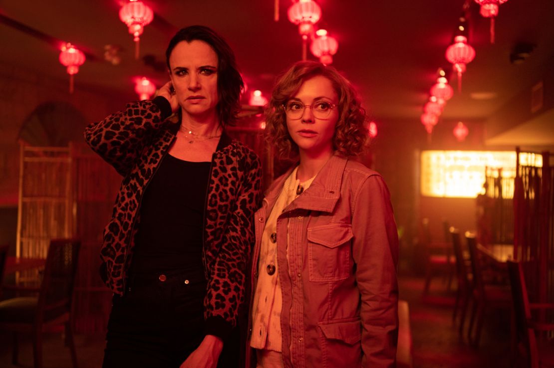 Juliette Lewis as Natalie and Christina Ricci as Misty in 'Yellowjackets.'